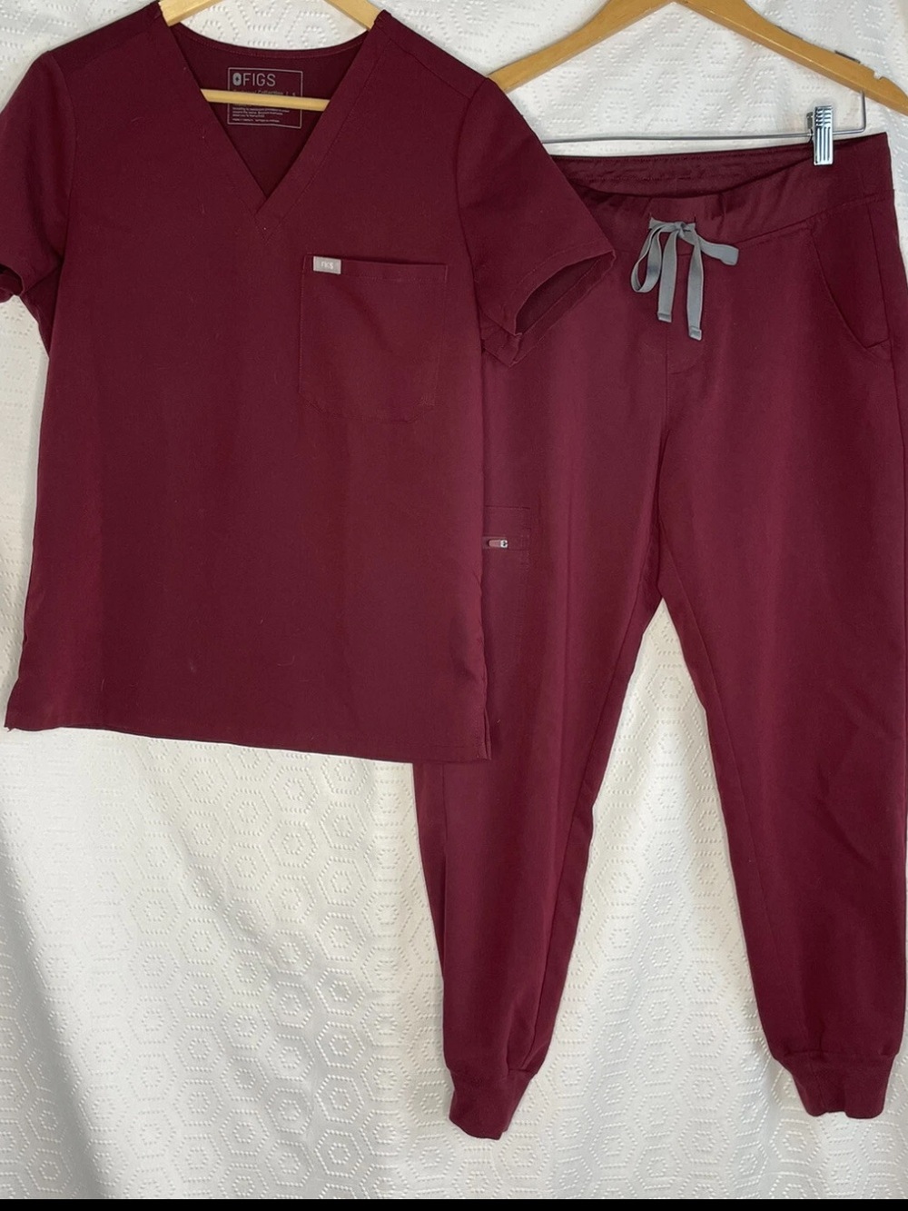 Figs Technical Collection Jogger Pants and Top S P S Burgundy